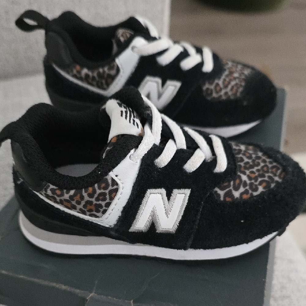 New Balance Kids Sneakers in Black and Leopard Print